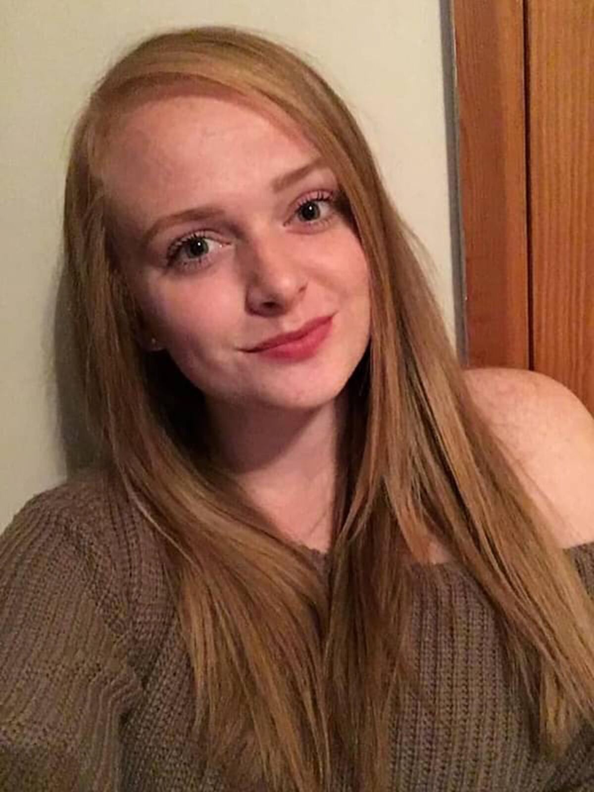 Tetona pelirroja adolescente papás niña