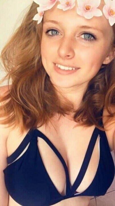 Tetona pelirroja adolescente papás niña