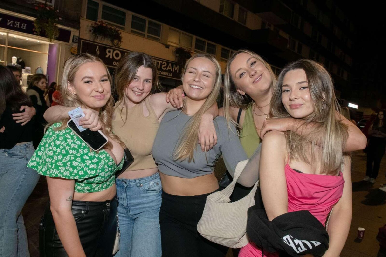 chicas con tacones, bikinis, cuál es para follar