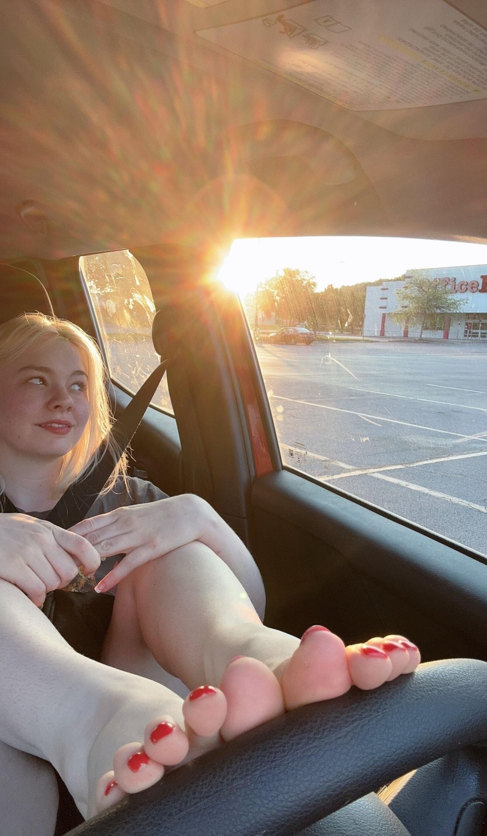 Feet & Cars