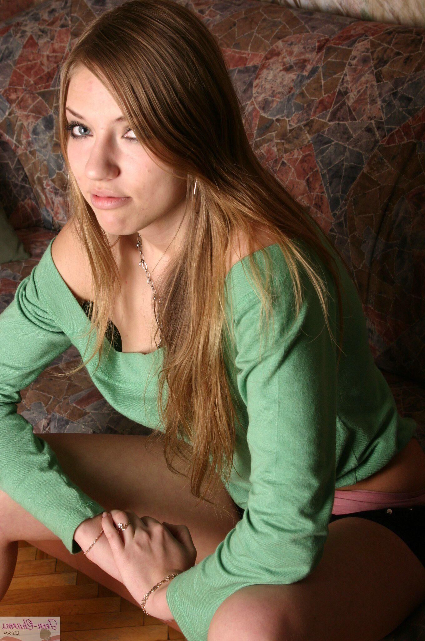 Teen Charms Amalia Images_
