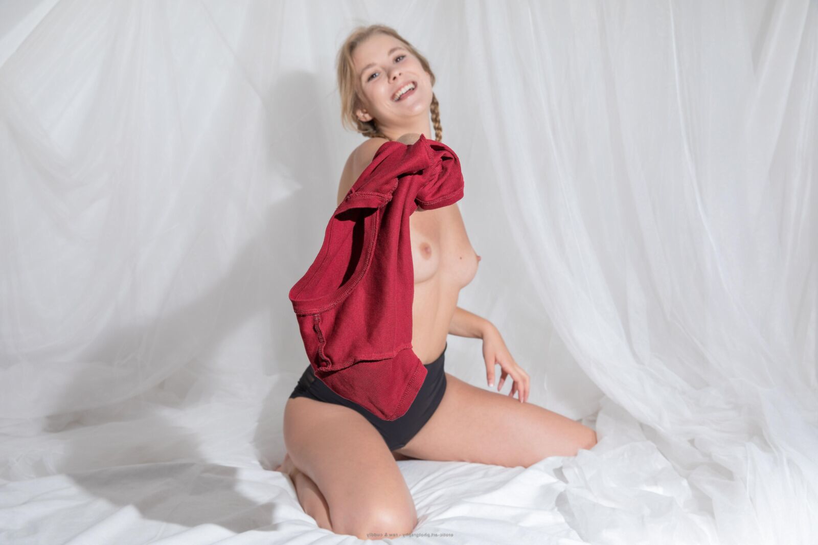 Süße Teenager Michelle Blonde Cowtails