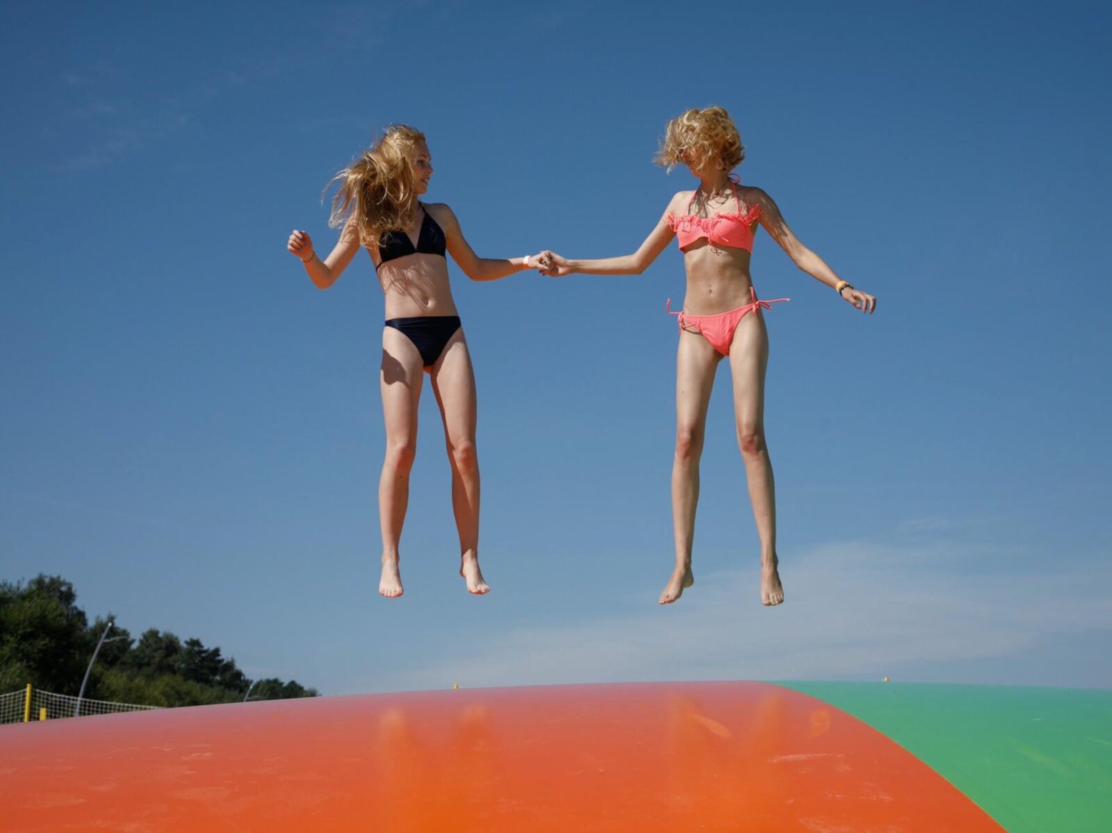 Rune e Bernie Sunny Bunnies em He Beach (NN)