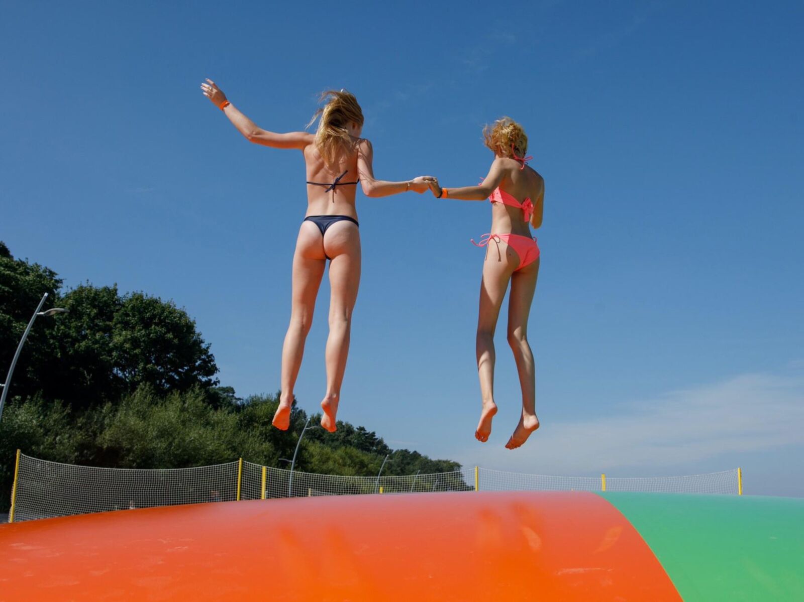 Rune e Bernie Sunny Bunnies em He Beach (NN)