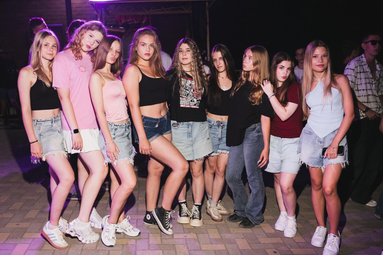 Hijas no desnudas mixtas