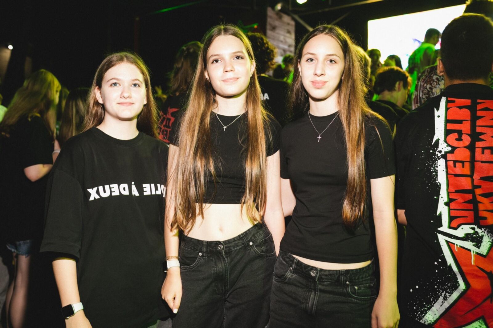 Hijas no desnudas mixtas