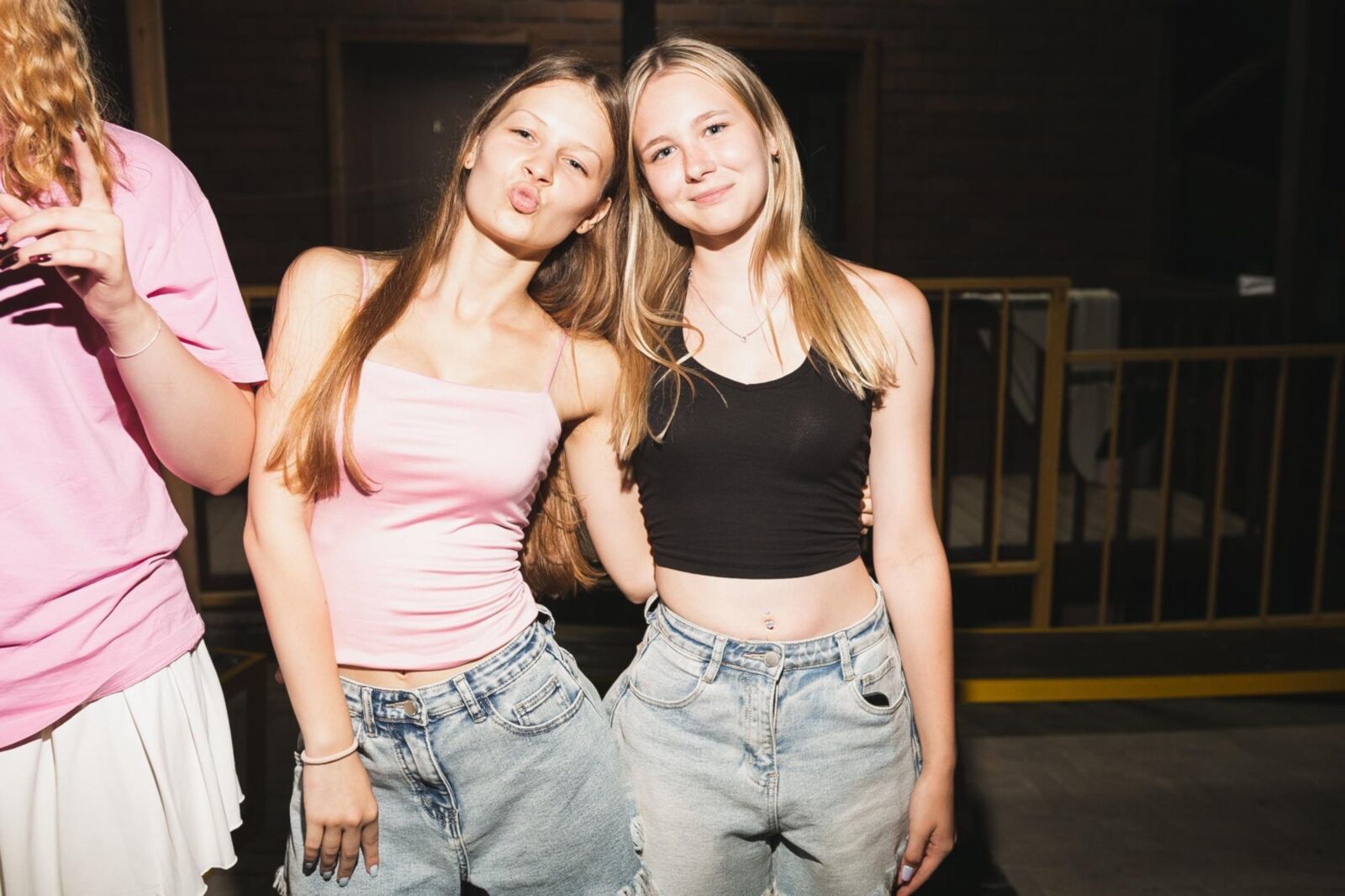Hijas no desnudas mixtas