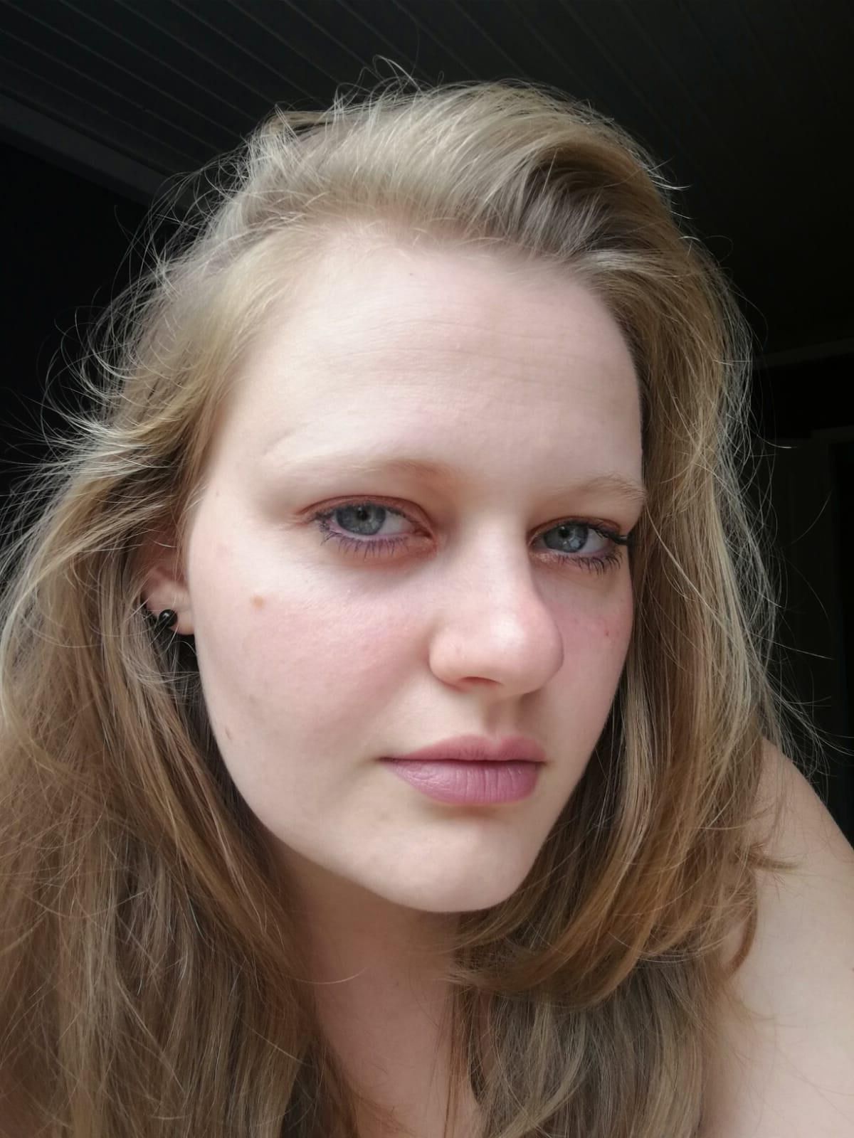 Exponierte deutsche Teenager Katrin