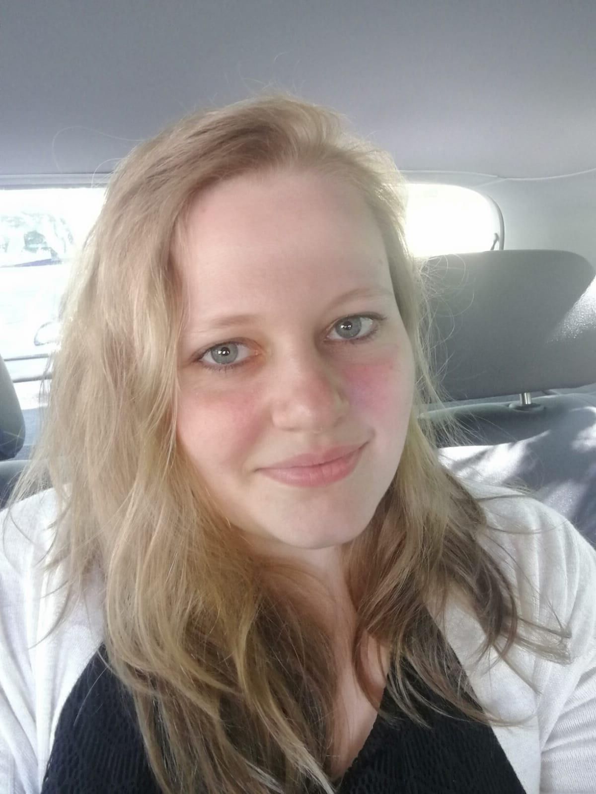 Exponierte deutsche Teenager Katrin
