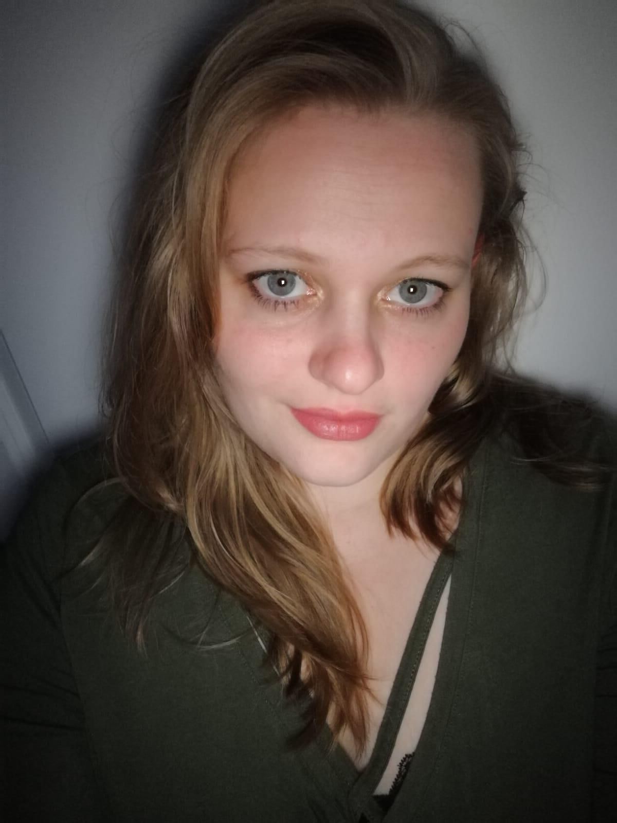Exponierte deutsche Teenager Katrin