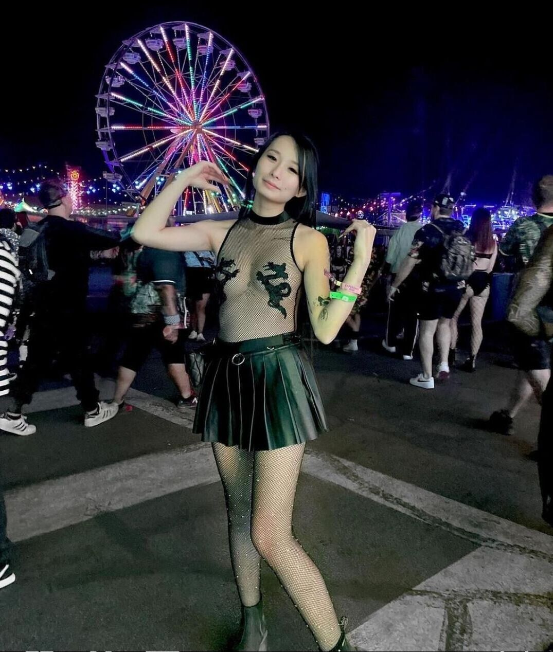 Sexy Festival Girls