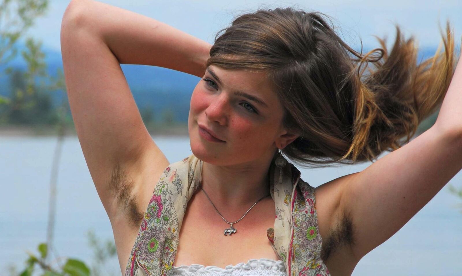 HippieGoddess ARAYA Hairy amateur strips off