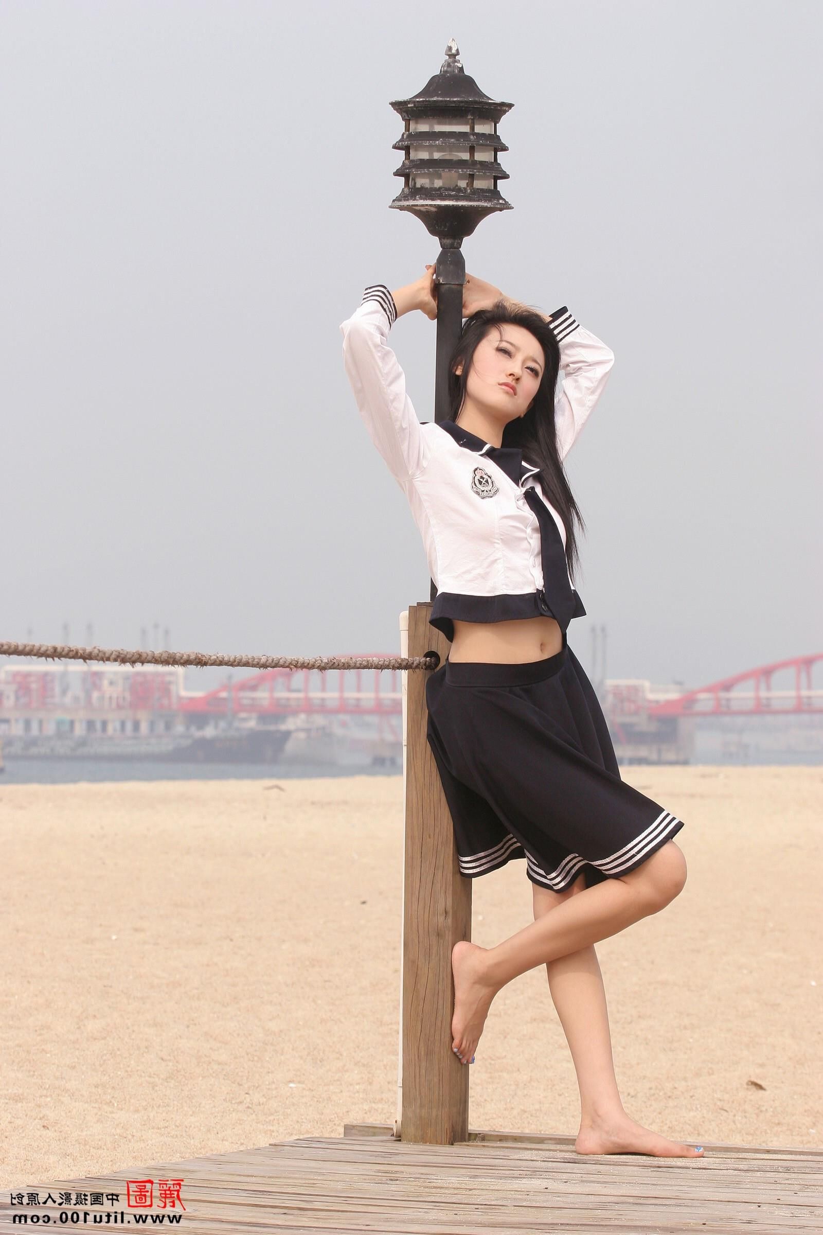 litu ZHANG T An afternoon at the beach (NN)