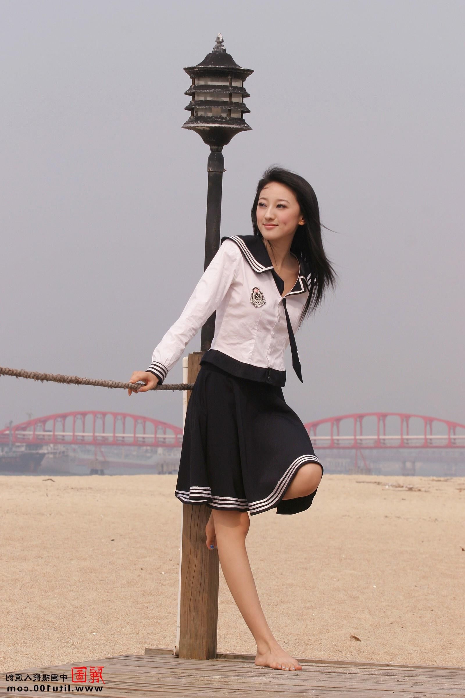 litu ZHANG T An afternoon at the beach (NN)