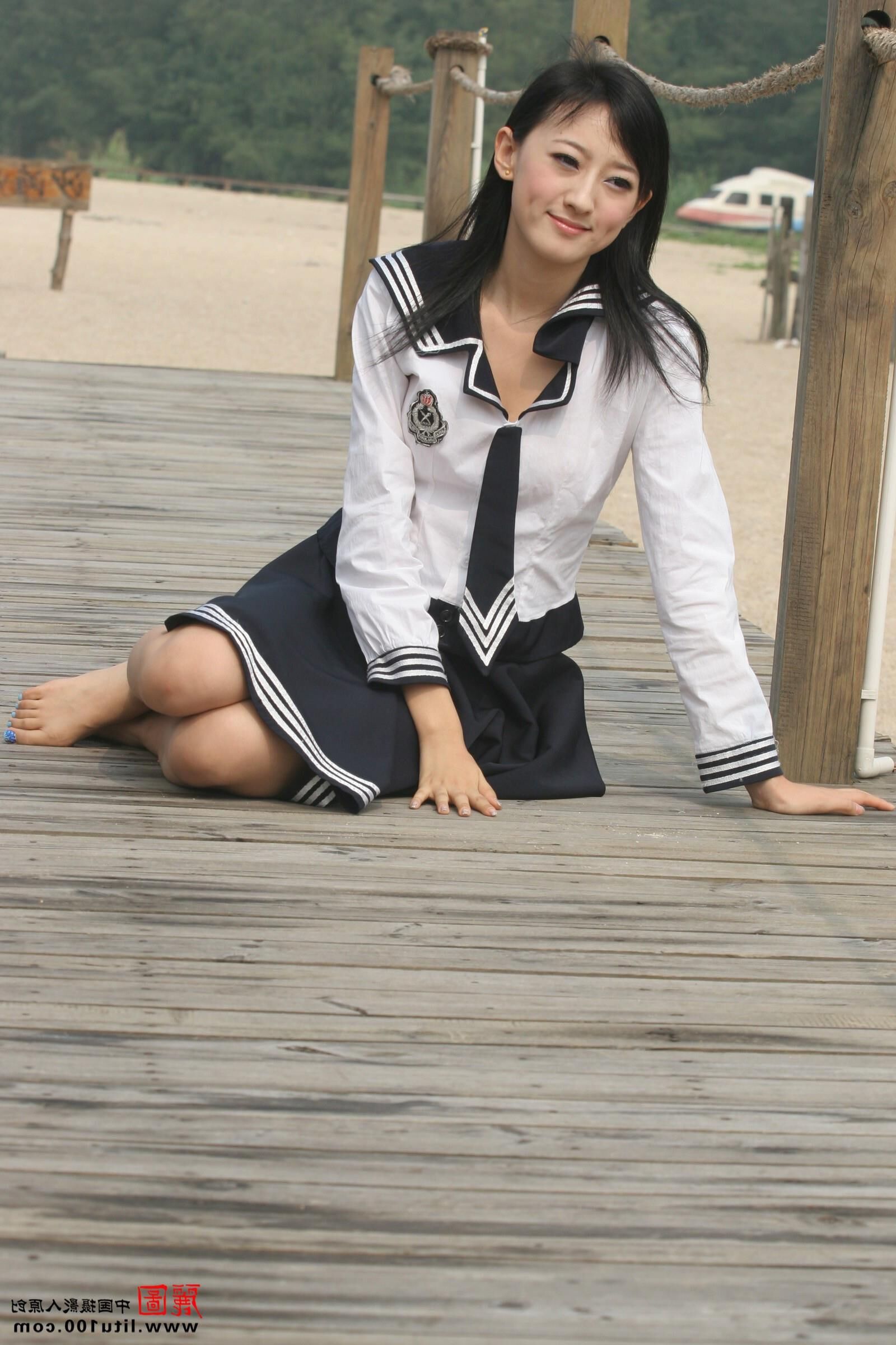 litu ZHANG T An afternoon at the beach (NN)
