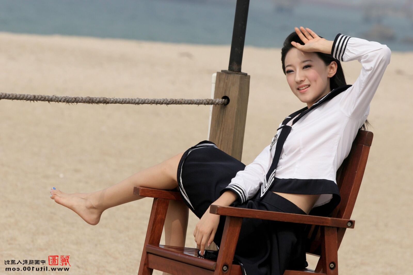 litu ZHANG T An afternoon at the beach (NN)