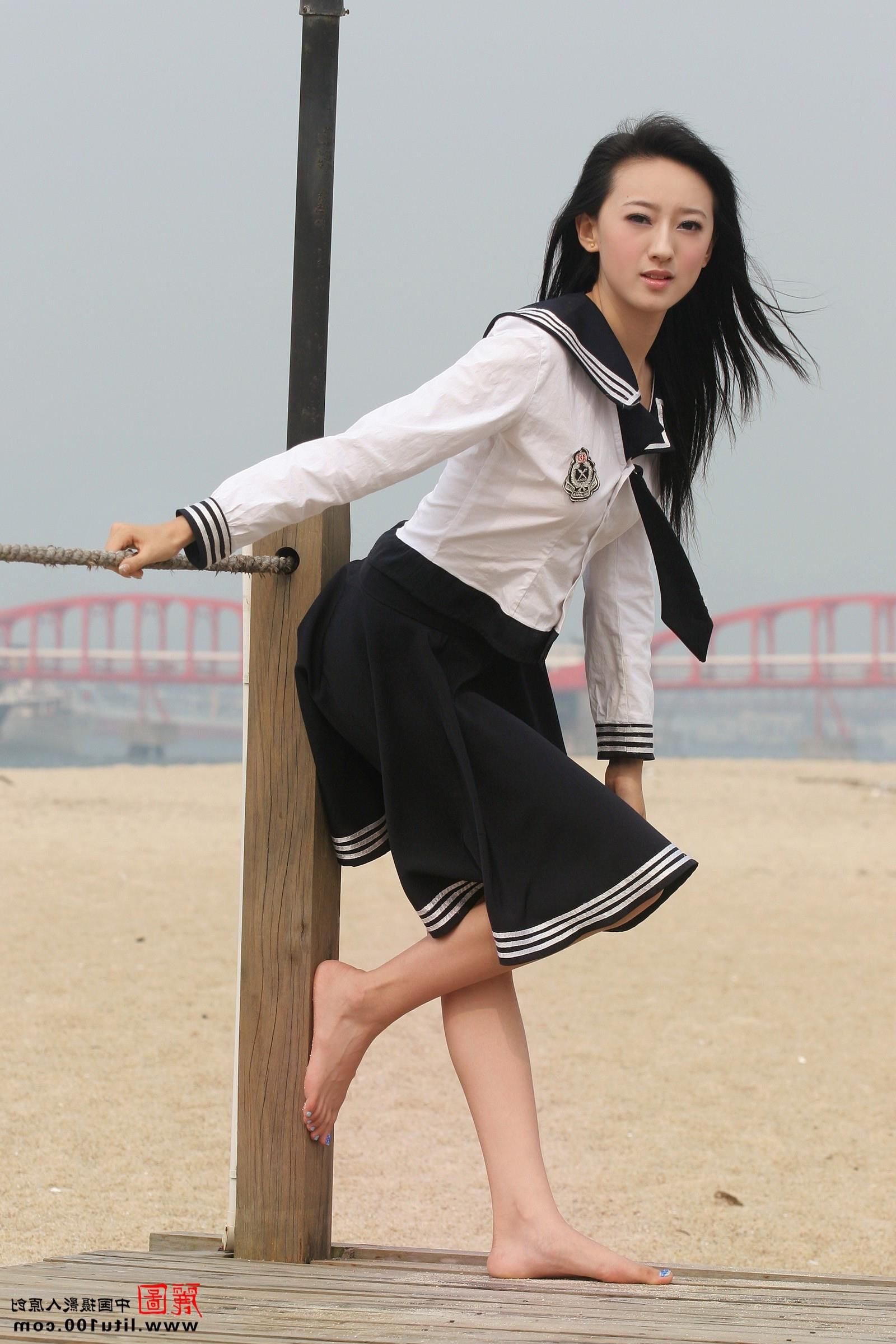 litu ZHANG T An afternoon at the beach (NN)