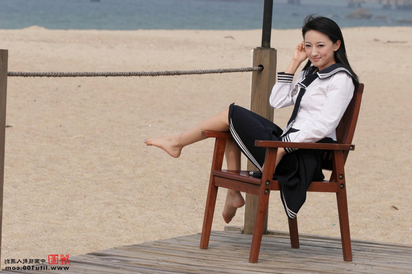 litu ZHANG T An afternoon at the beach (NN)