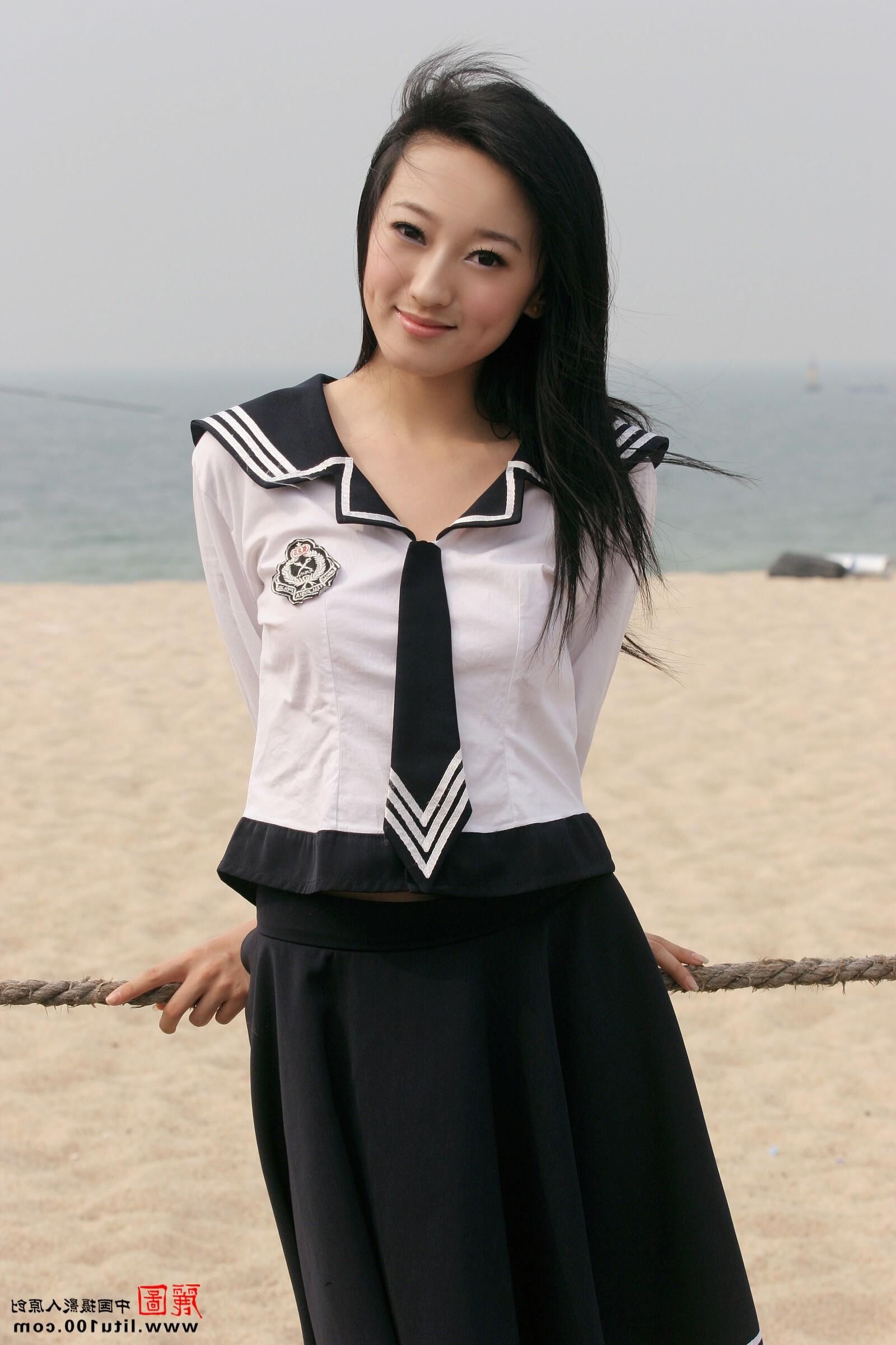 litu ZHANG T An afternoon at the beach (NN)