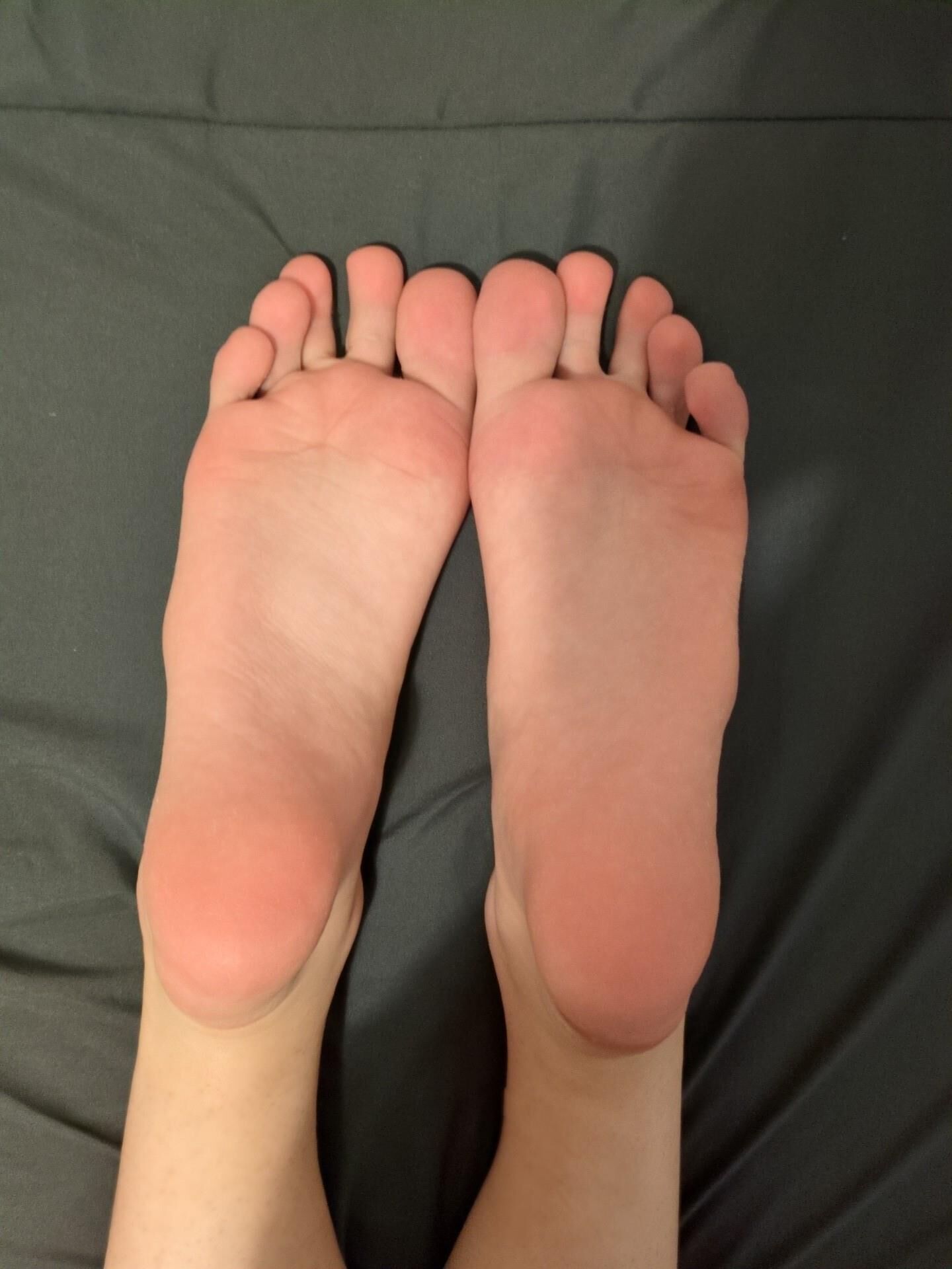 feet