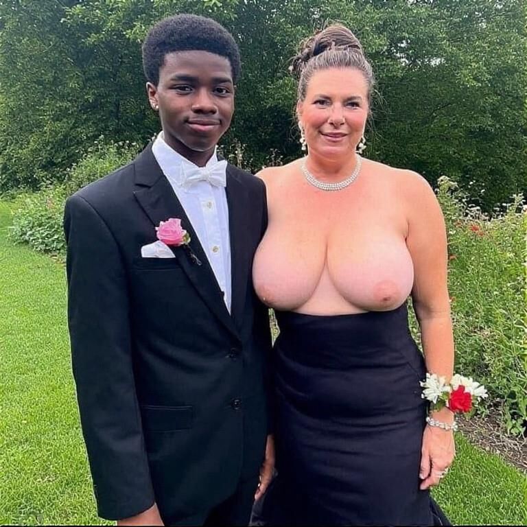 Esposa ou sua mãe indo para o baile (ai)