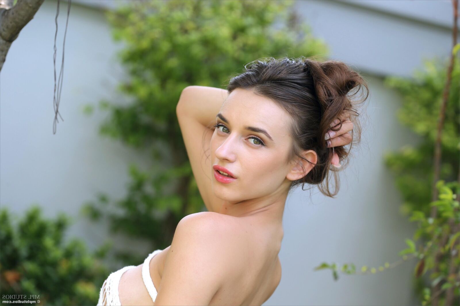MPLStudios GLORIA SOL Tropical