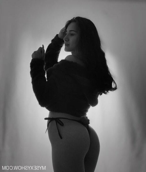 Abbieconorss at MySexyShow.com