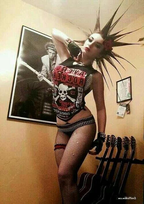 sexy punk teen with sexy legs