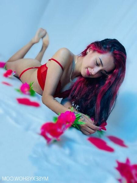 Abbieconorss at MySexyShow.com