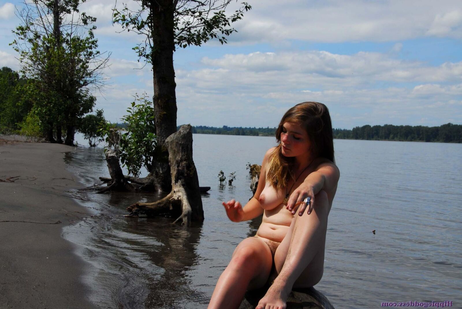 HippieGoddess ARAYA Dipping a toe in