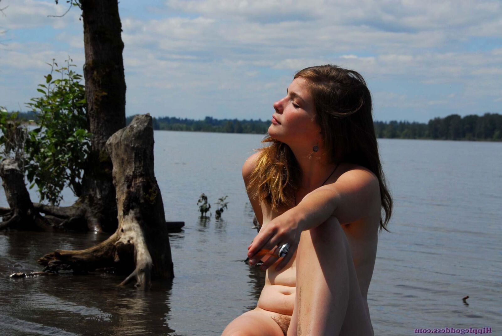 HippieGoddess ARAYA Dipping a toe in