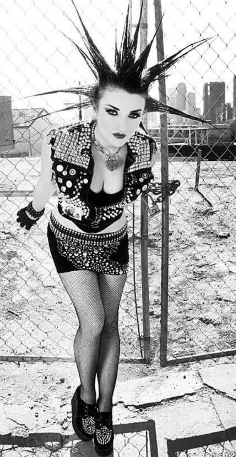 sexy punk teen with sexy legs