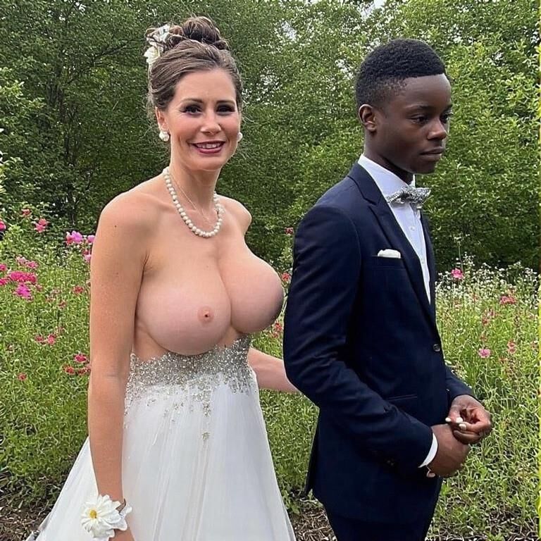 Esposa ou sua mãe indo para o baile (ai)