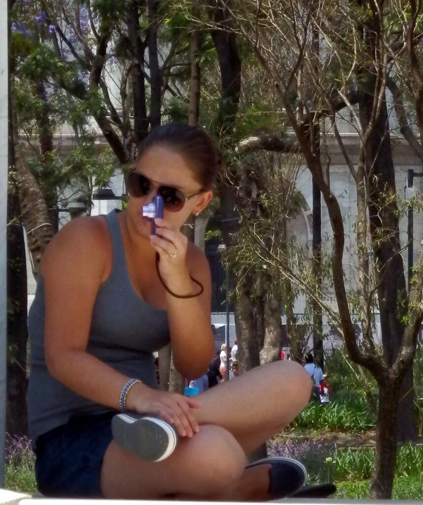 Flicking Finds of Beauty focus on candids