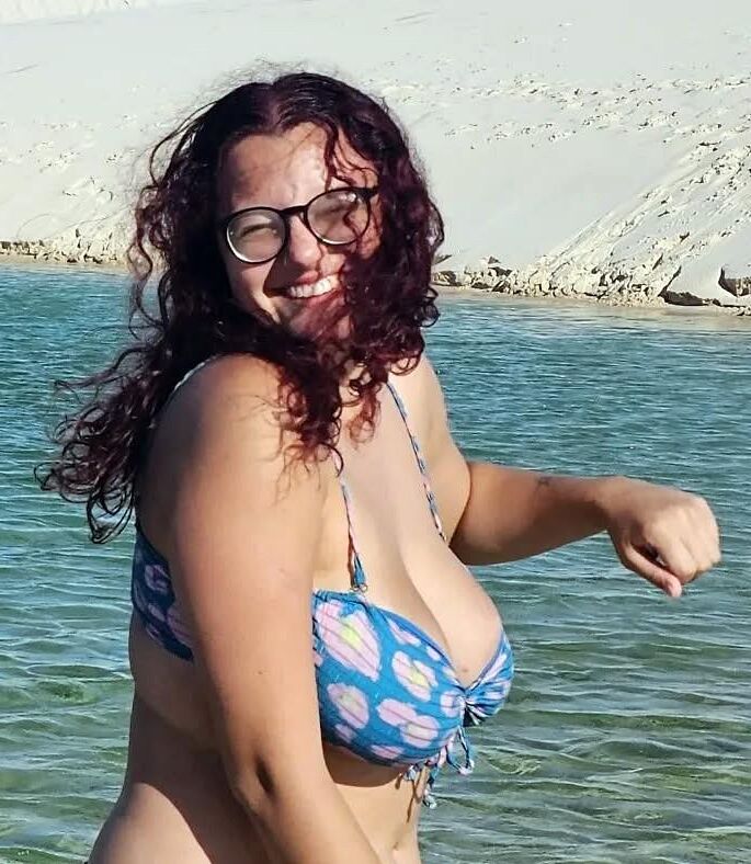 STUPID NERD HUGE NATURAL BOOBS