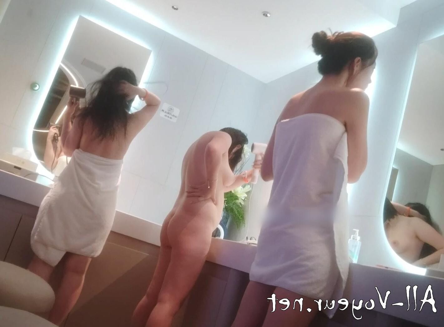 Bathing and Changing Cloth in the Hot Spring 