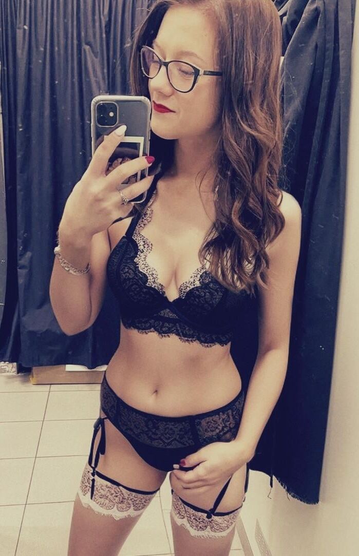 Lucie nude selfie 