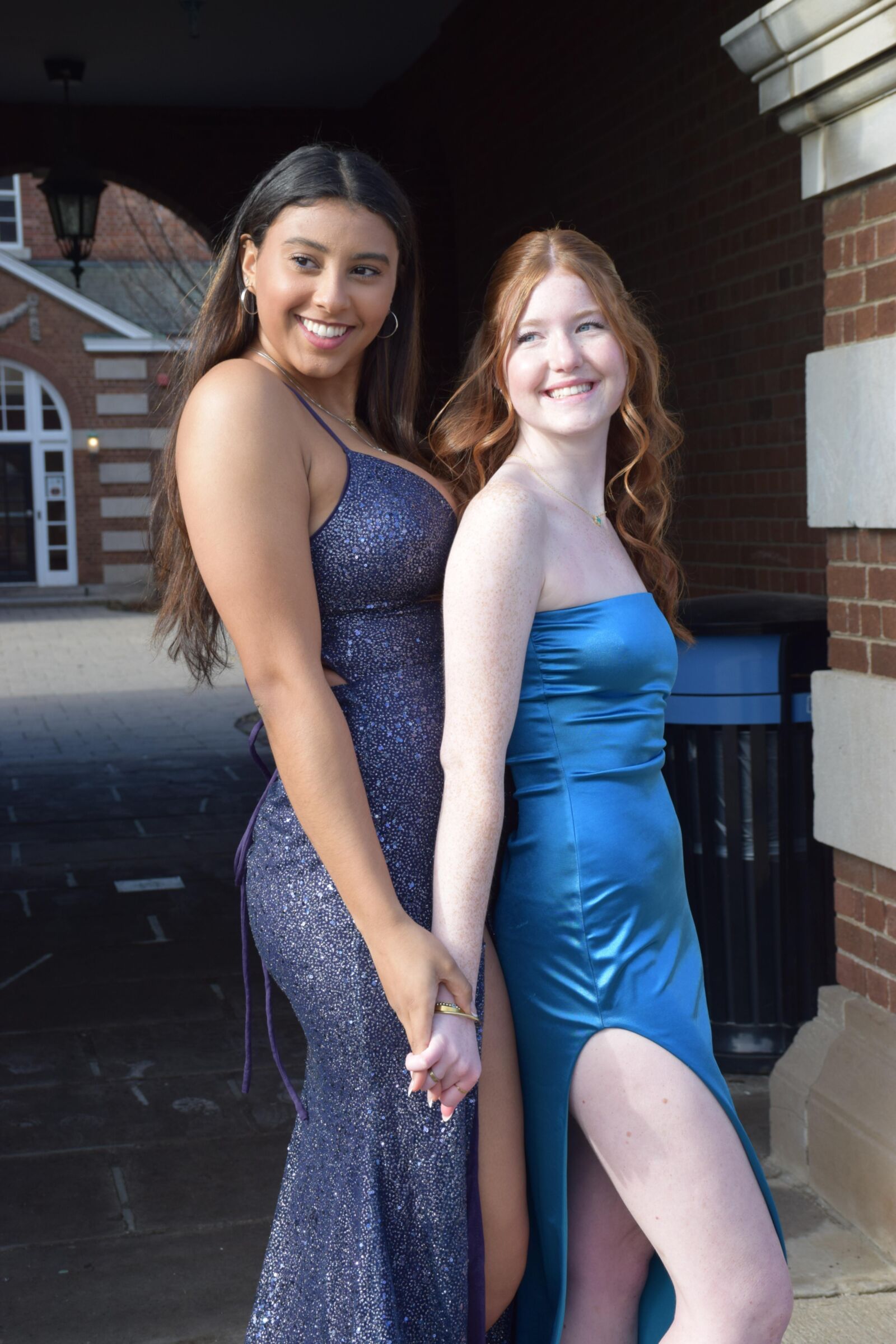 ...........,, LESBIAN OR BEST FRIENDS,,,,,,YOU CHOOSE.....,,,
