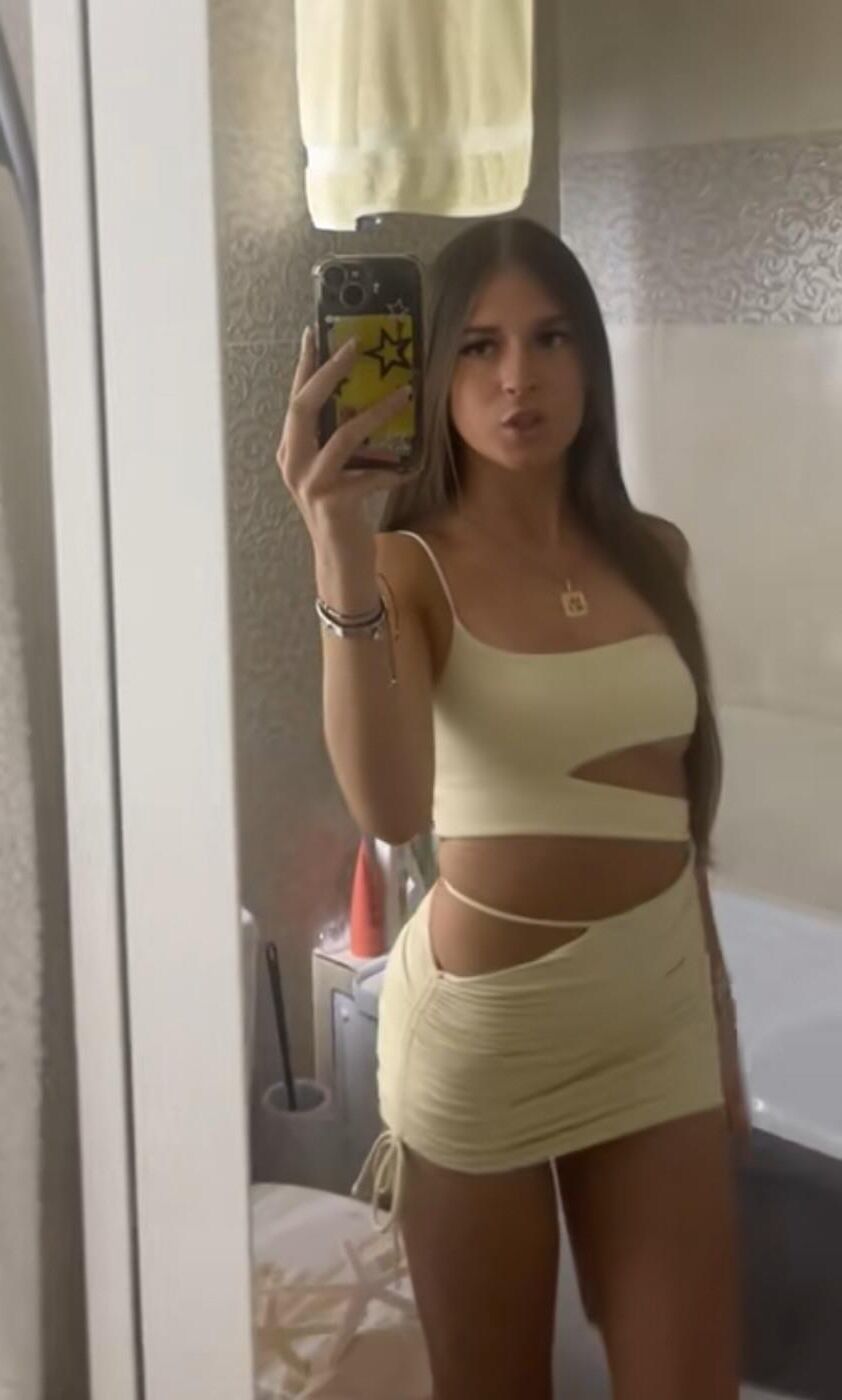 Tight Polish teenie Wiktoria belongs to the web now CUM HER