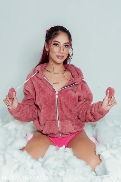 Abbycoopers at MySexyShow.com