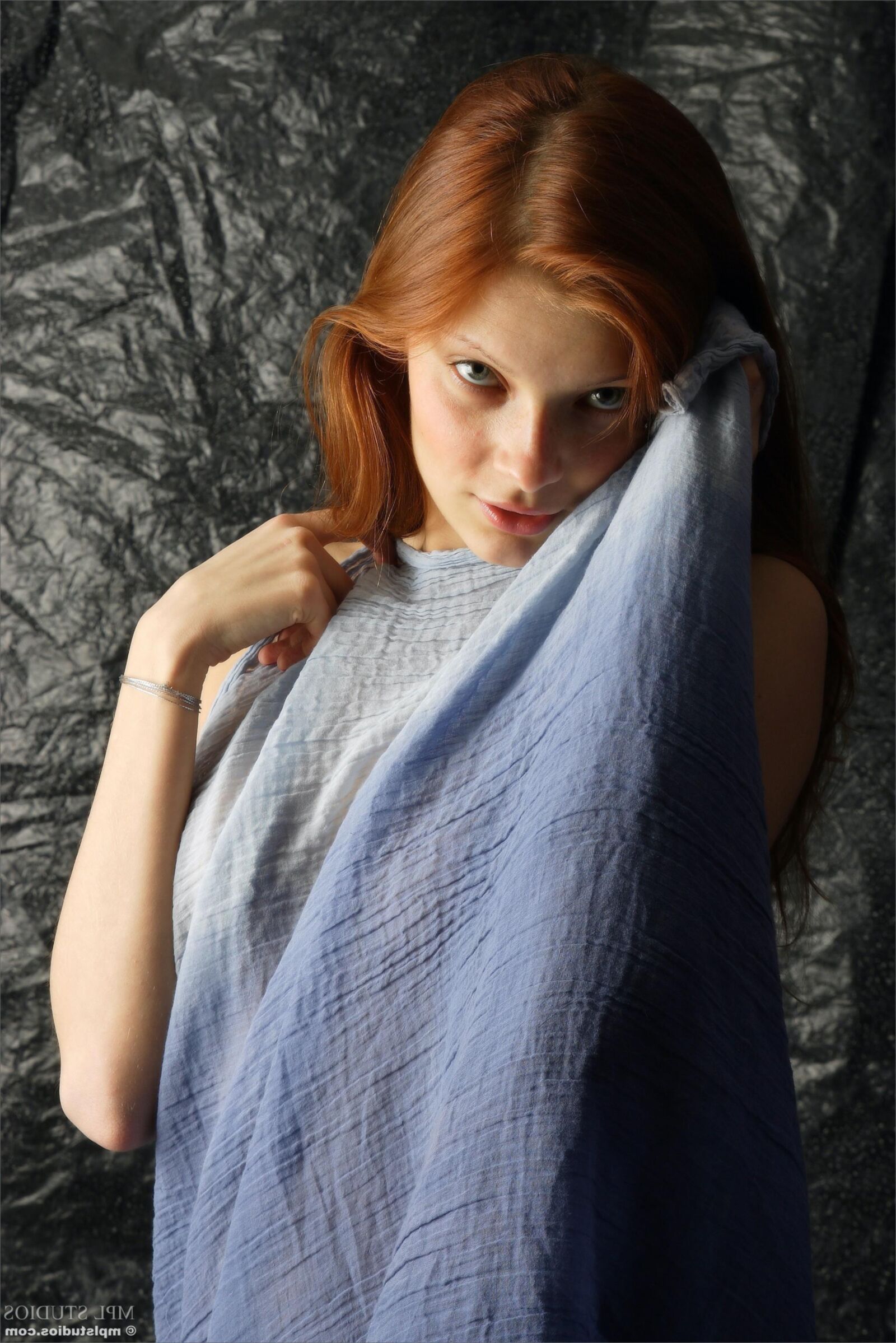 MPLStudios AVA Red hot