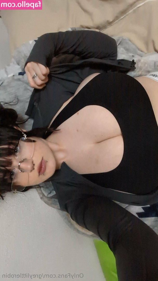 Enorme tittty e menina adolescente