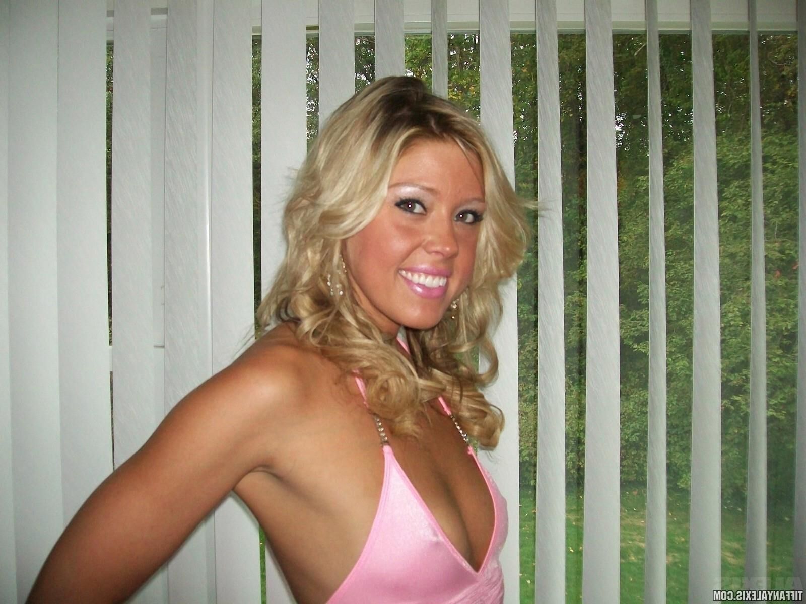 Tiffanyalexis Tiffany Petite robe rose