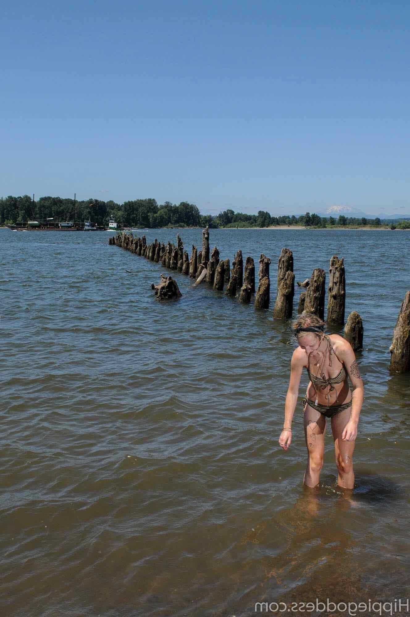 HippieGoddess ANDROMEDA Skinny dipping