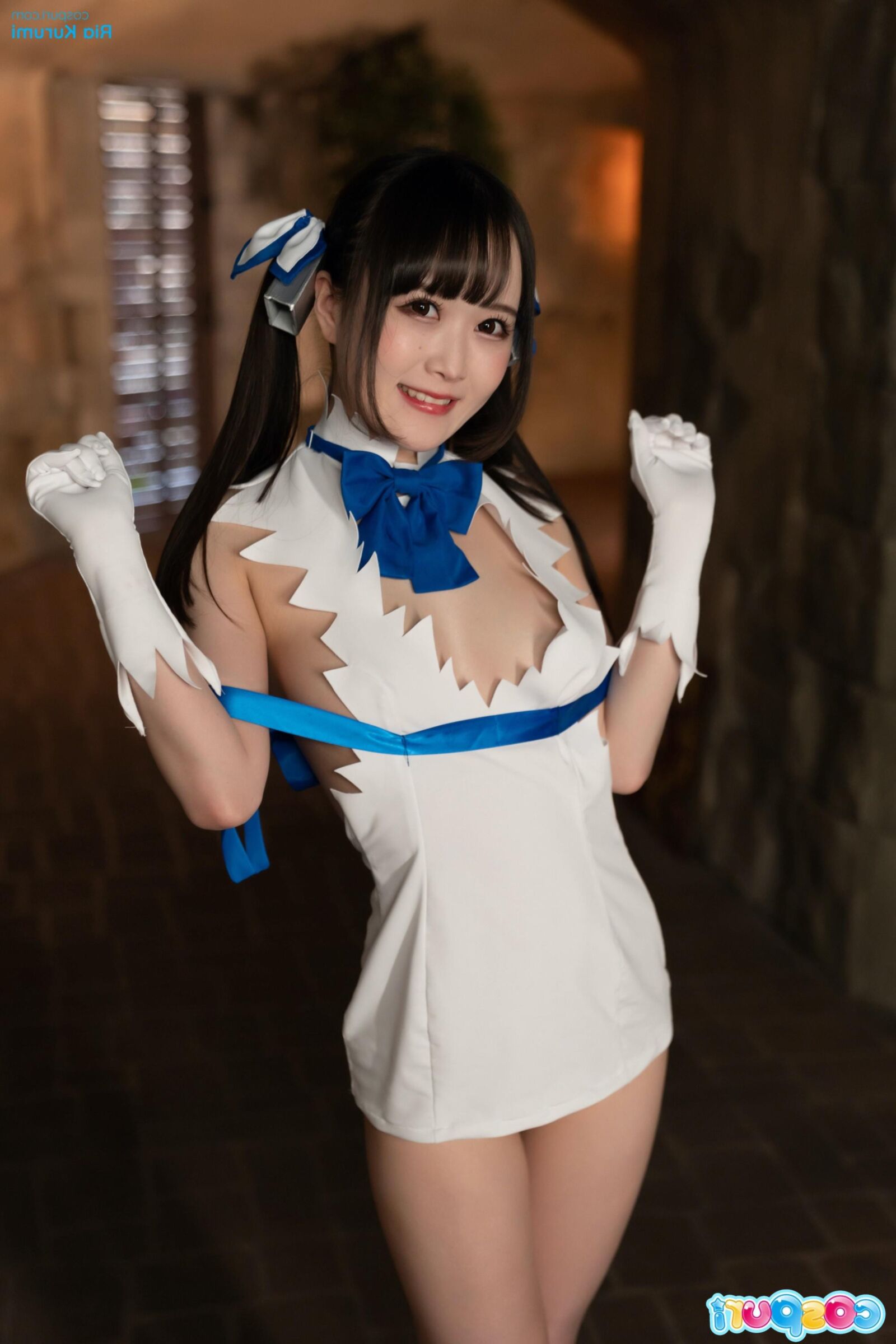 Costuri ria kurumi se vestindo