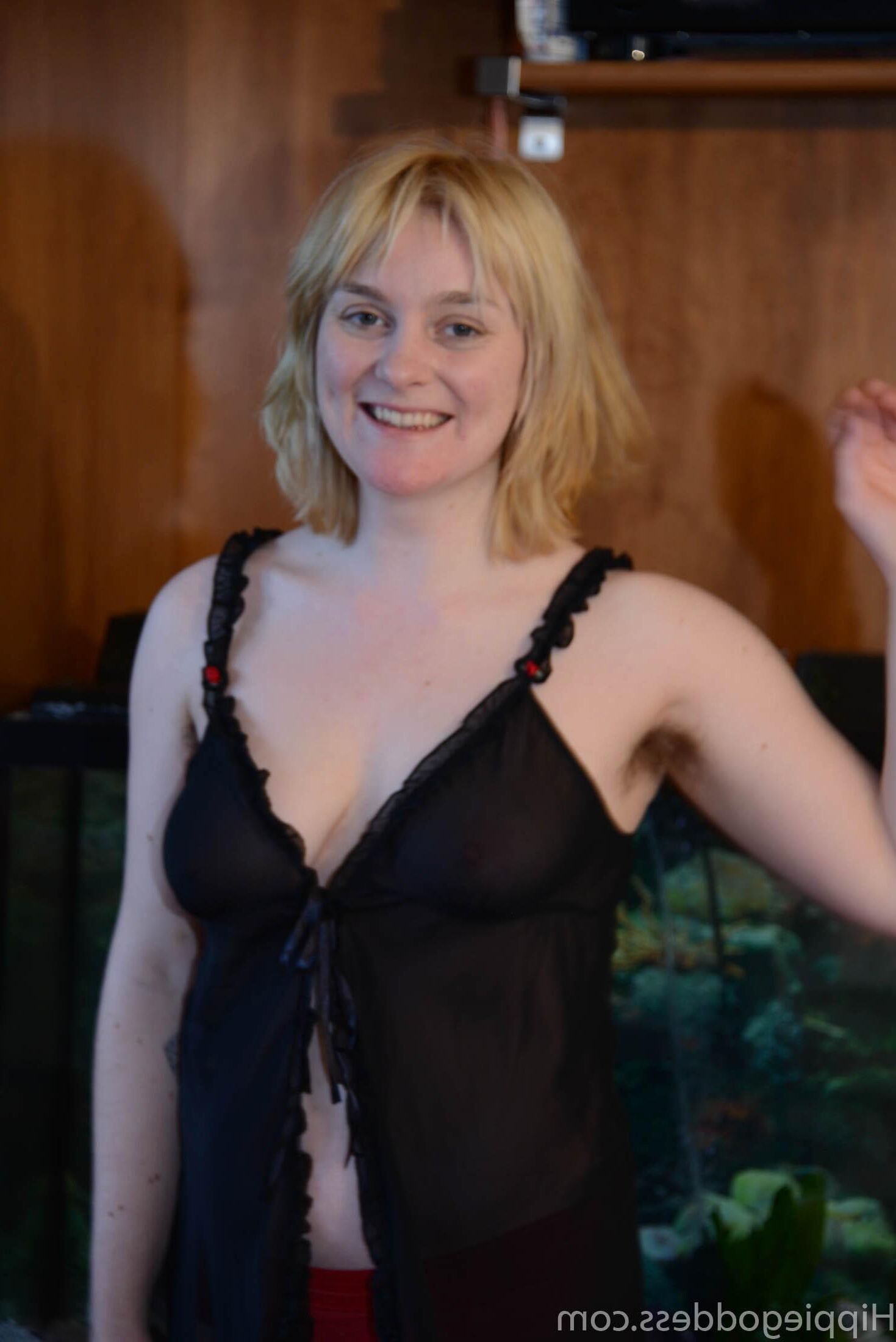 HippieGoddess TESSY SNOWFLOWER Home nudist