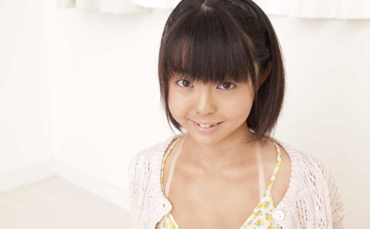 Délicieuse jeune japon \ 'à petita nichons