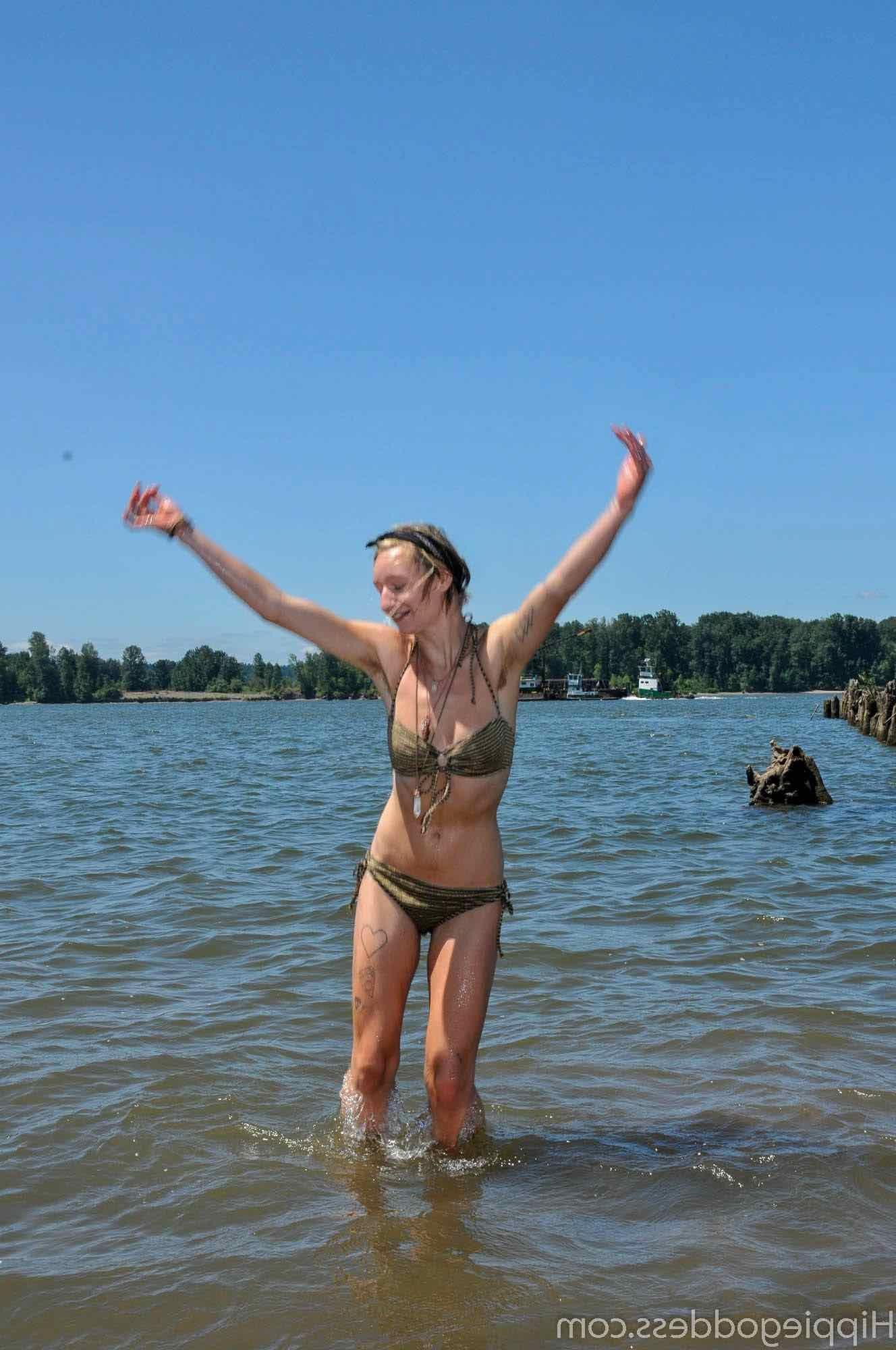 HippieGoddess ANDROMEDA Skinny dipping