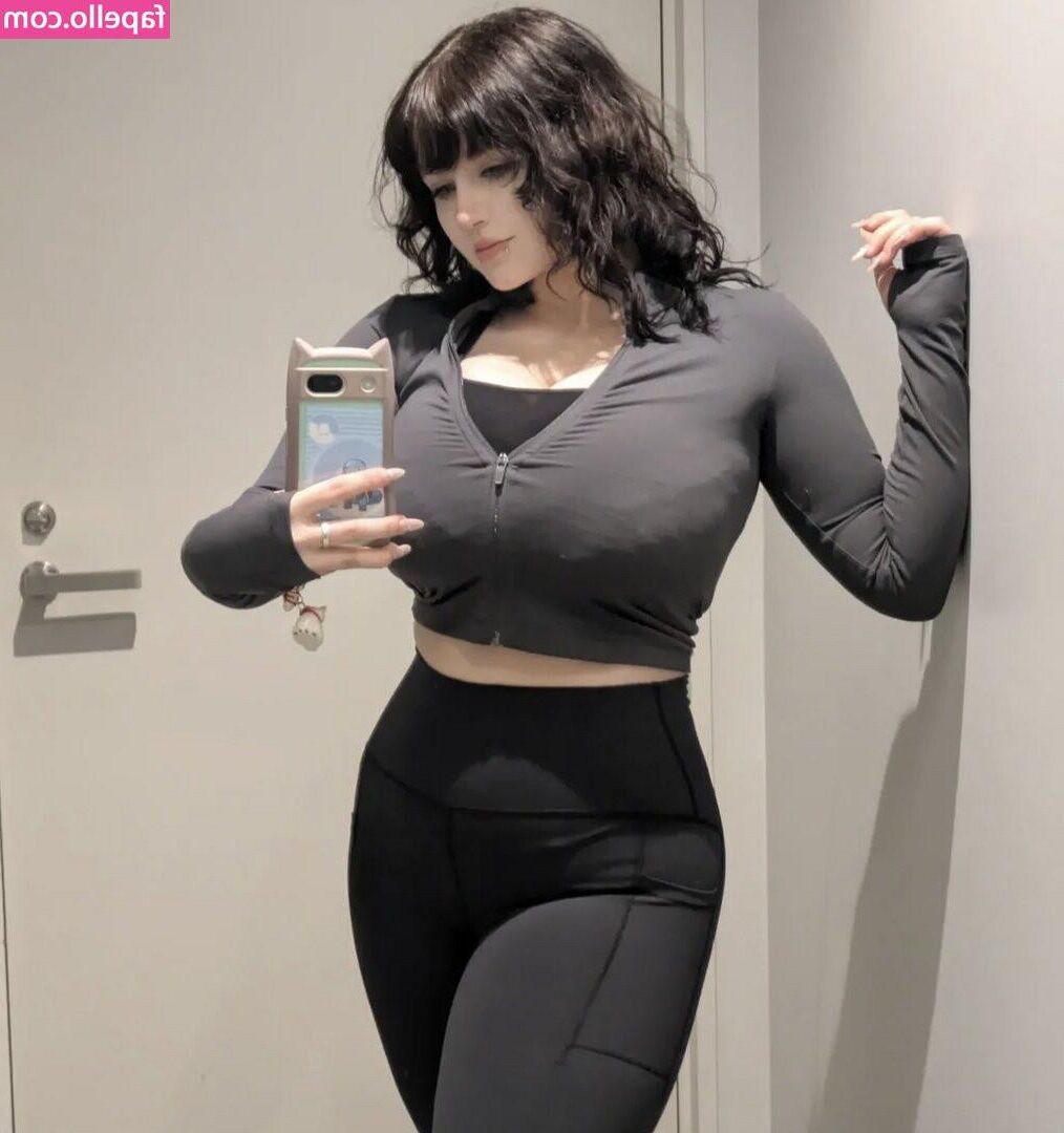 Enorme tittty e menina adolescente