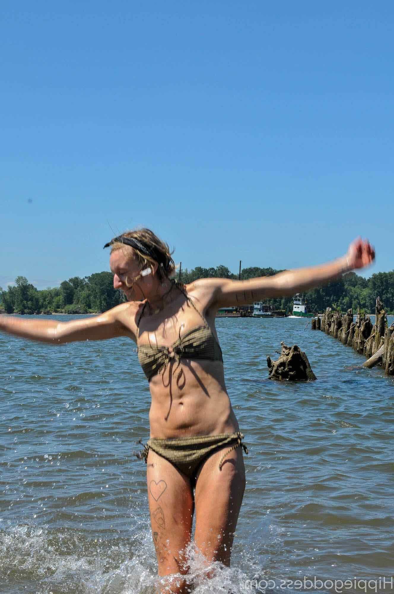 HippieGoddess ANDROMEDA Skinny dipping